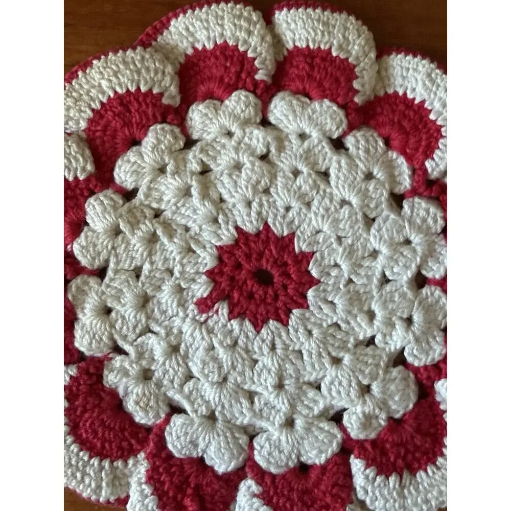 Vintage Crochet Pot Holder Bundle Set 4 Handmade Kitchen Decor White Red Cream